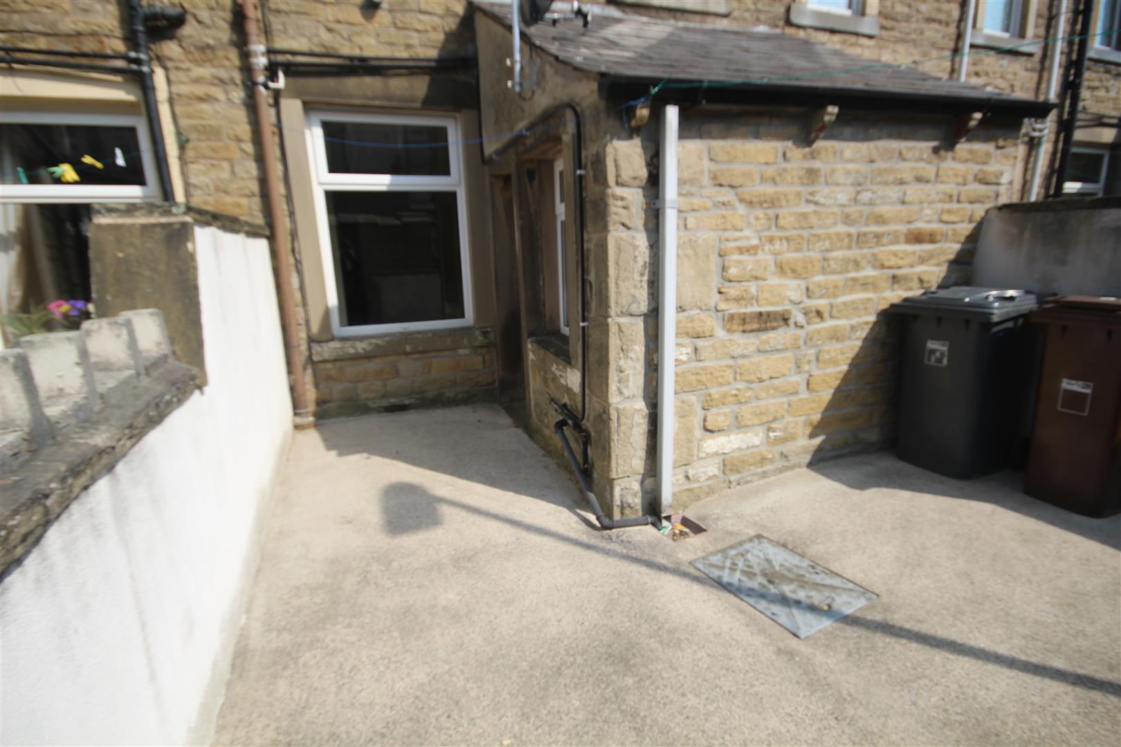 2 bedroom terraced house To Let in Barnoldswick - IMG_2598.jpg